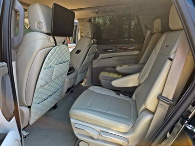 CADILLAC ESCALADE 5TH GENERATION - 7