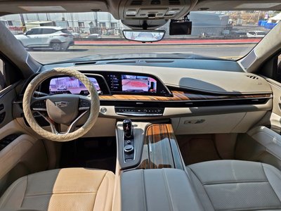 CADILLAC ESCALADE 5TH GENERATION - 6