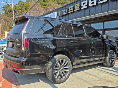 CADILLAC ESCALADE 5TH GENERATION - 2