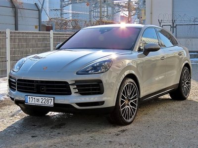 PORSCHE CAYENNE - 1