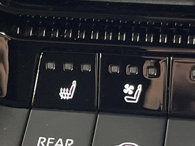 2025 Toyota LAND CRUISER 250 缩略图 40