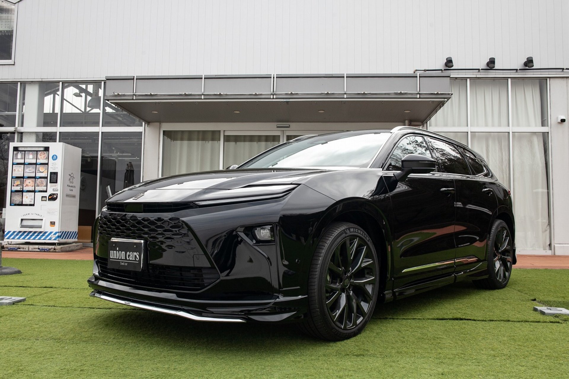 TOYOTA CROWN ESTATE - View 1