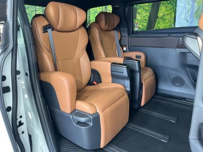 2025 Toyota VELLFIRE — фото 9