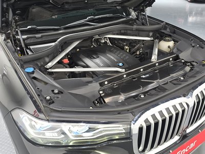 BMW X7 - 7