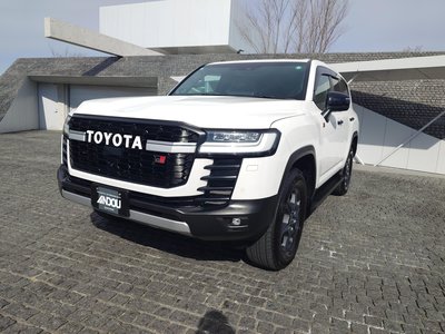TOYOTA LAND CRUISER 300 - 1