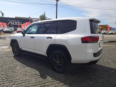 TOYOTA LAND CRUISER 300 - 4