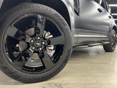 LAND ROVER DEFENDER - 7