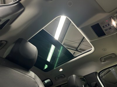 LAND ROVER DEFENDER - 6