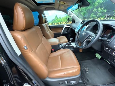 TOYOTA LAND CRUISER PRADO - 9