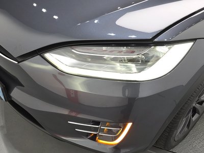 2019 Tesla MODEL X — фото 9