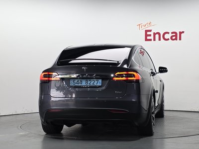 2019 Tesla MODEL X — фото 3