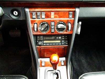 1994 Mercedes-BENZ E-CLASS 缩略图 17