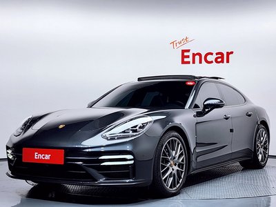 PORSCHE PANAMERA - 1