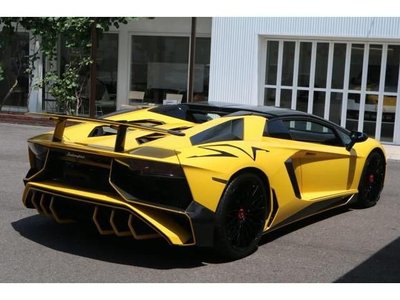 صورة 7 لـ 2016 Lamborghini AVENTADOR