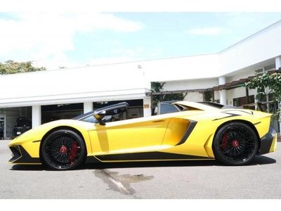 صورة 4 لـ 2016 Lamborghini AVENTADOR
