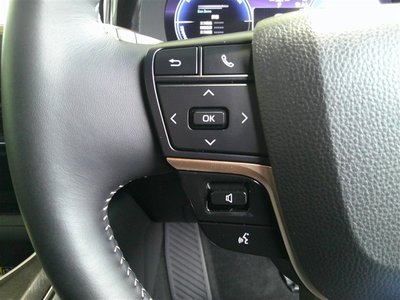 TOYOTA CROWN SPORT - 8