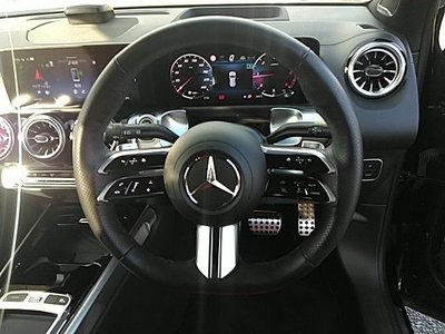 صورة 8 لـ 2024 Mercedes-BENZ GLB