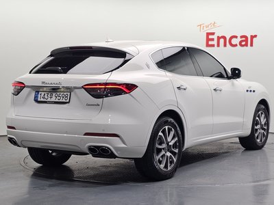 MASERATI LEVANTE - 3