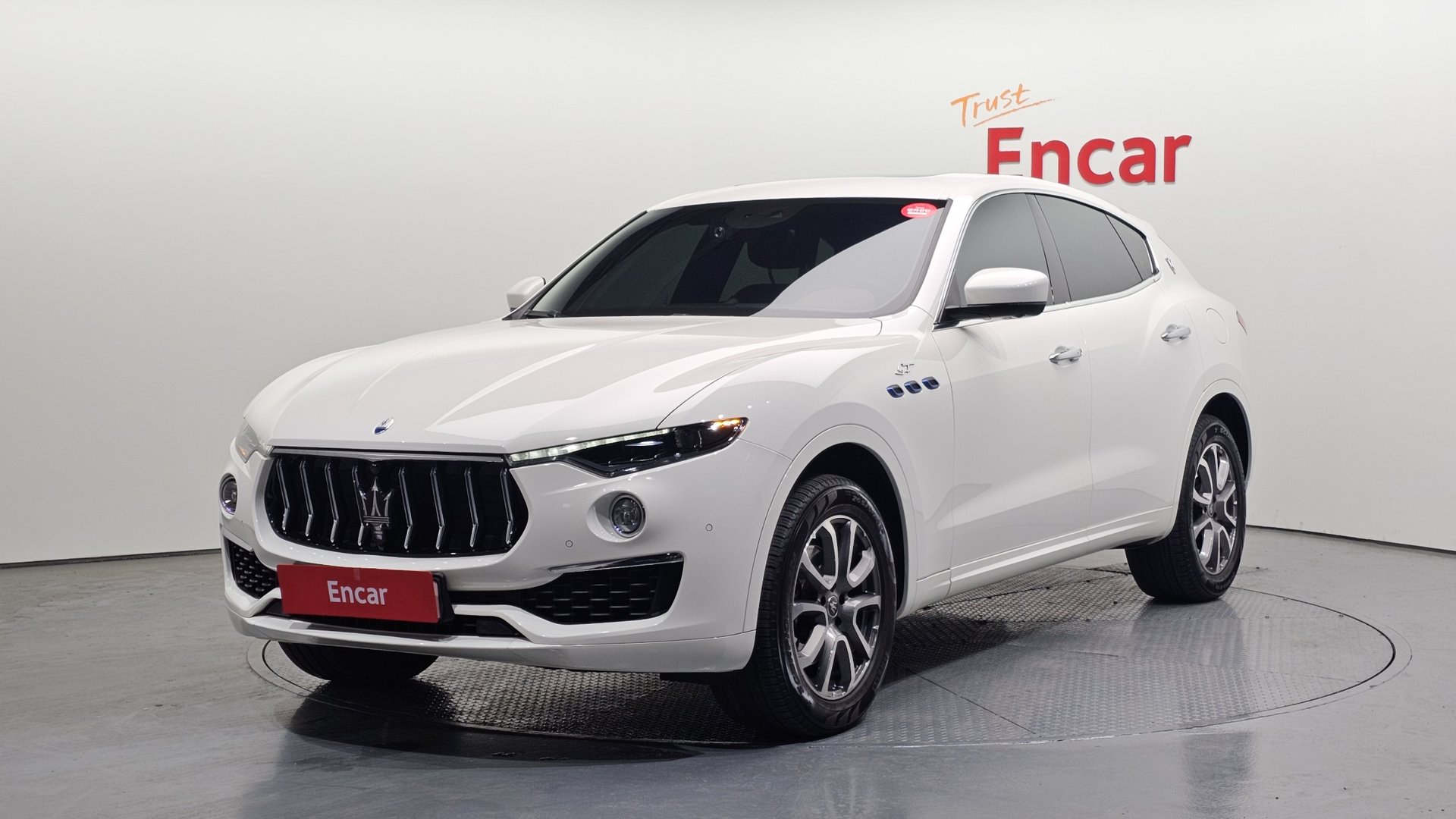 MASERATI LEVANTE - View 1