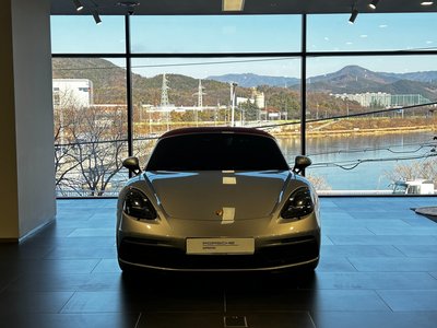 PORSCHE 718 BOXSTER - 2