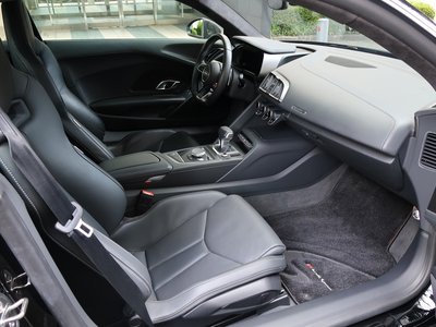 AUDI R8 - 9