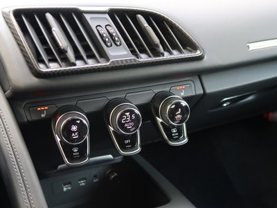 صورة مصغرة 15 لـ 2016 AUDI R8
