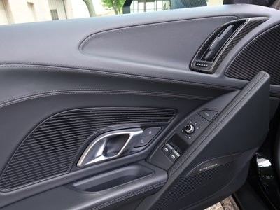 صورة مصغرة 14 لـ 2016 AUDI R8