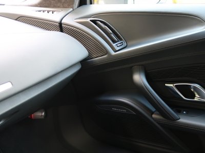 صورة مصغرة 13 لـ 2016 AUDI R8