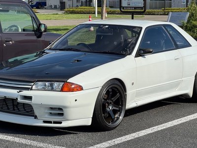 NISSAN SKYLINE GT-R 2.6 4WD - 1
