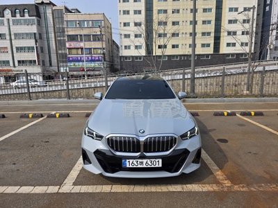 BMW 5 SERIES - 1