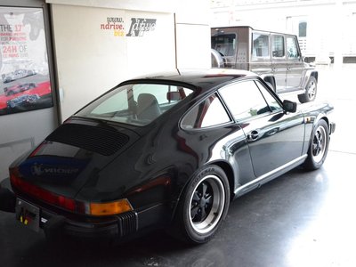 PORSCHE 911 - 8
