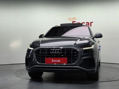 AUDI Q8 - 2
