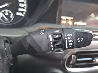 2019 Genesis G90 thumbnail 30