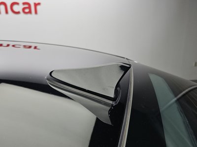 2019 Genesis G90 thumbnail 33