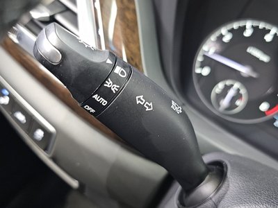 2019 Genesis G90 thumbnail 32
