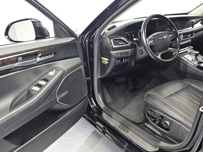 2019 Genesis G90 thumbnail 13