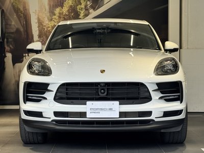 PORSCHE MACAN - 2