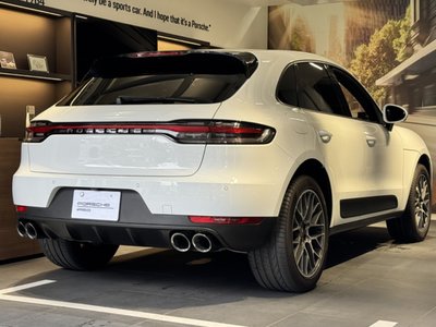 PORSCHE MACAN - 4