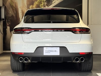 PORSCHE MACAN - 5