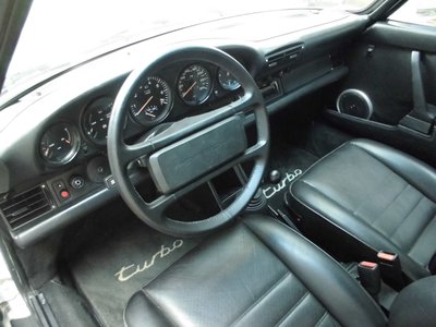 PORSCHE 911 - 10