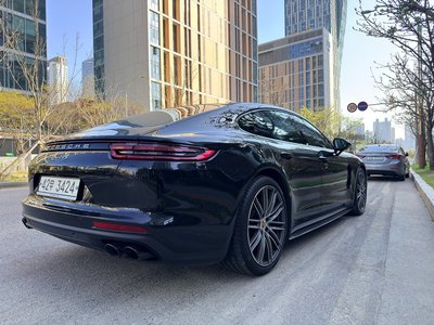 PORSCHE PANAMERA - 2