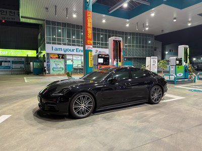 PORSCHE PANAMERA - 1