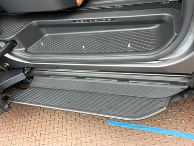 TOYOTA VELLFIRE - 4