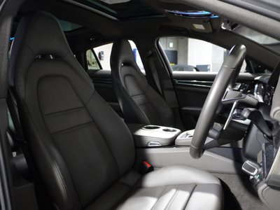 PORSCHE PANAMERA - 10