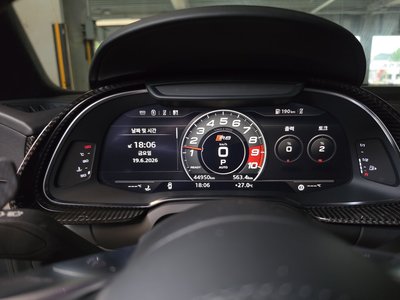 AUDI R8 - 8