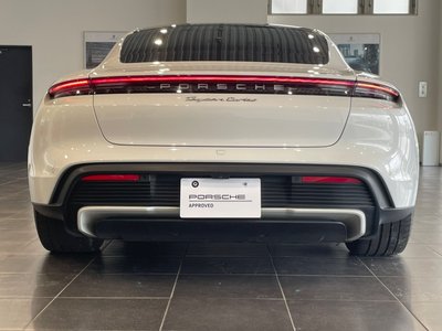 2021 Porsche TAYCAN photo 7
