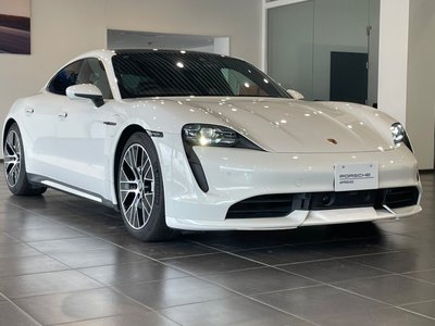 2021 Porsche TAYCAN photo 4