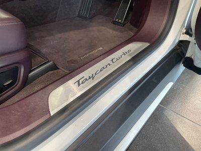 2021 Porsche TAYCAN 缩略图 30