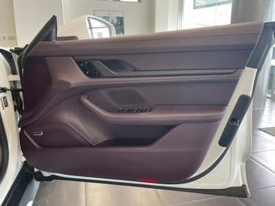 2021 Porsche TAYCAN 缩略图 31