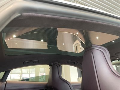 2021 Porsche TAYCAN 缩略图 22